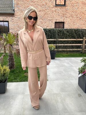 Photo 21-11-25 13 22 30