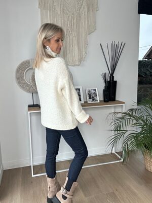 Photo 28-11-25 13 54 19