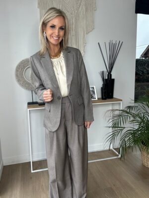 Photo 28-11-25 14 00 59